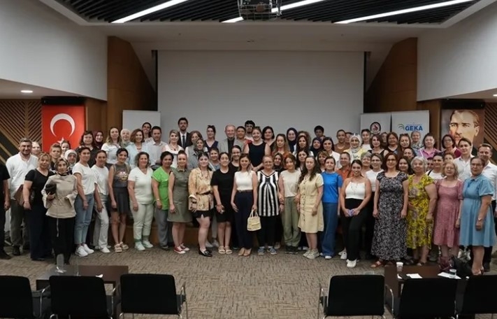Denizlili Kadın Girişimciler E-Ticaretle Yeni Ufuklara Açılıyor
