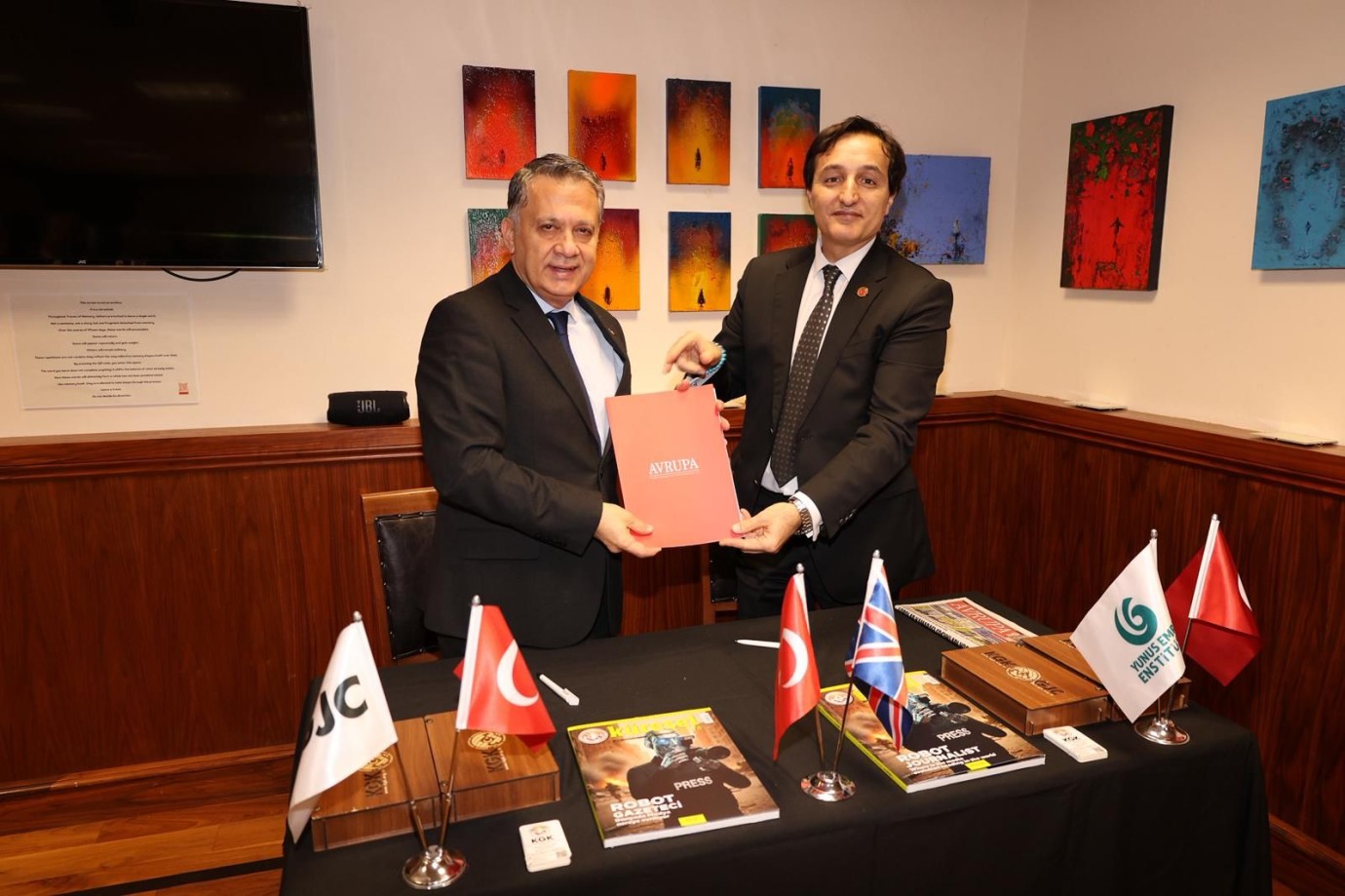 KGK Londra’da diaspora gazetecilerini bir araya getirdi