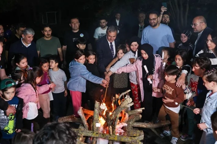 Kamp Ateşi Babalar Günü’nde Başkan Alemdar’dan